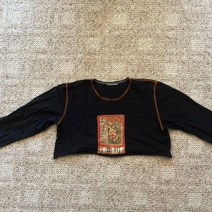 Cropped Embroidered Long-Sleeve Shirt!